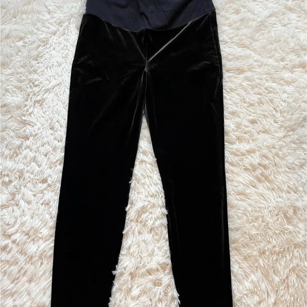 GAP Women’s Black Velvet Maternity Leggings